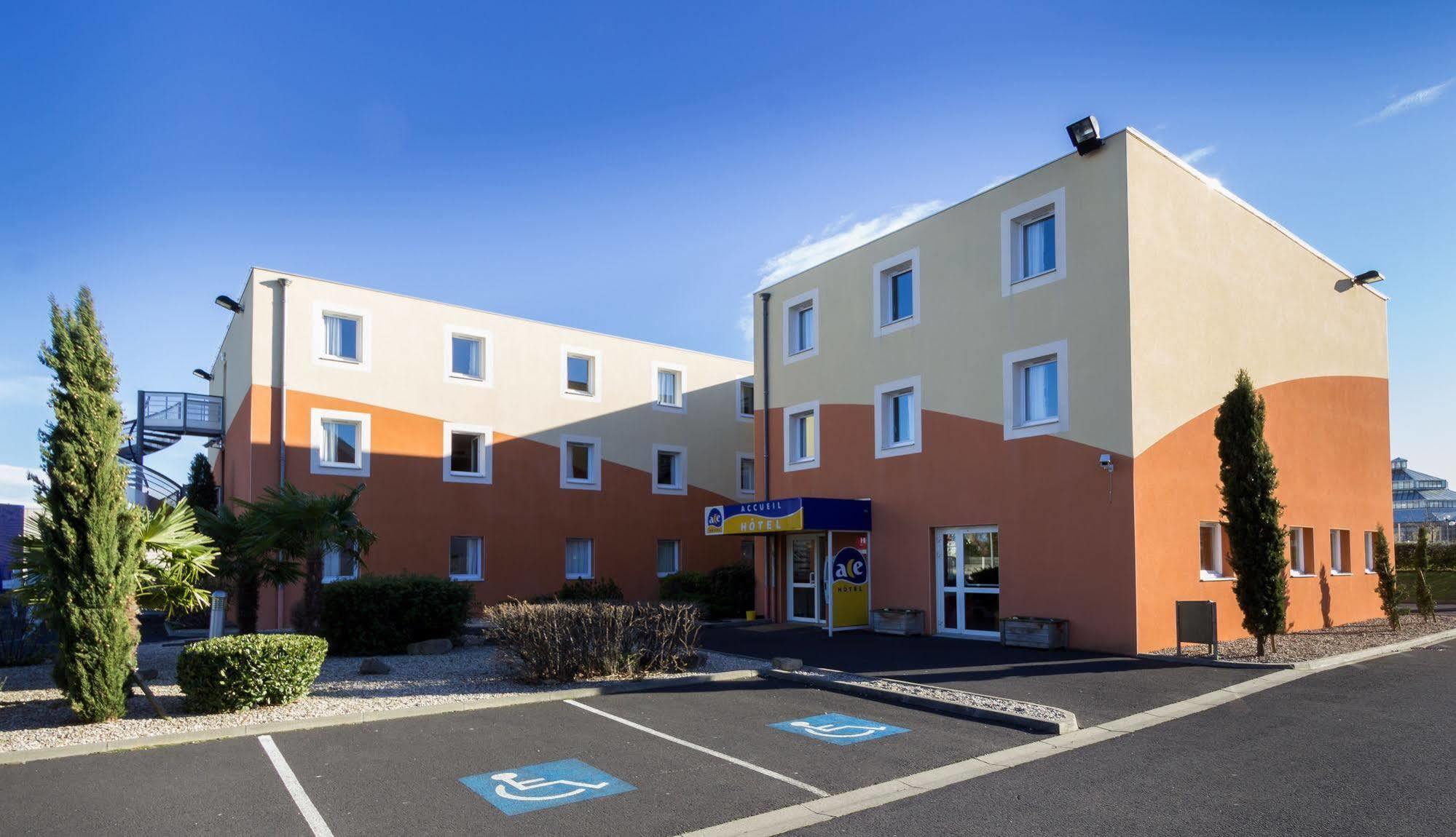 Ace Hotel Clermont Ferrand La Pardieu Eksteriør bilde